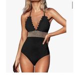 Cupshe NWT: women's 1-piece halter tie back swimsuit (S) Photo 7