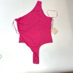 superdown devonne one shoulder pink bodysuit Large Photo 2