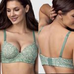Leonisa  Women’s padded push up bra green & Ivory size 34 B Photo 12