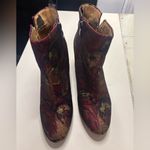 Franco Sarto  Burgundy Brocade Boots Size 9 Heeled Chunky Ankle Photo 2