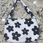 Black and White Floral Plush‎ Purse with top zipper Photo 0
