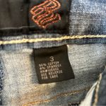 Rocawear  Women’s/Jr’s Embellished, Capri jeans, size 3GUC Photo 4