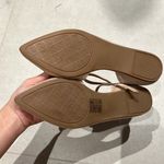 Women cream color brand new pointed ballet flat shoes with adjustable strap Size 6 Photo 3