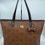 MCM
Visetos Dog Bone
Shopper Tote Brown Photo 0