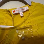 Jude Connally Eyelet Button Back Short Sleeve Top Size Small Yellow Laser Cut Photo 2