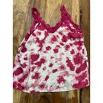 Q&A  Women's Red White Tie Dye V-Neckline Sleeveless Blouse Top Size Medium Photo 9