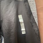 Forever 21 NWOT  grey and black leggings Yoga Pants Size large Photo 2