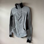 Lululemon ‎ Women’s Base Runner 1/2 Zip Gray and Black Pullover Size 6 Photo 14