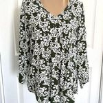 Fun2Fun  Green White Floral Maley Pleated V-Neck 3/4 Sleeve Blouse Size XS Photo 0