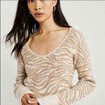Abercrombie & Fitch NWOT Zebra Print Scoop Neck Sweater Photo 3