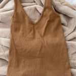 Aura  Top Tank Photo 2