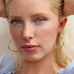 Frasier Sterling Lovers Hoops Photo 4