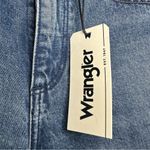 Wrangler  Women’s High Rise Relaxed Mom Jeans. Medium Wash. Size 27. Photo 7