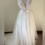 Two piece ball gown wedding dress White Size 4 Photo 4