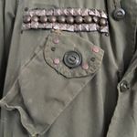 Gorgeous army jacket with patches and grommets and detail galore! Lots Pockets Size XL Photo 2