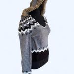 Mandee vintage Y2K hooded sweater with fur trim Size Medium Gray Photo 2