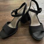 Worthington sz 8.5 Black Chunky Block Heel Sandals Ankle Strap Open Shoes Photo 0