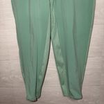 Athleta Brooklyn Joggers Size 6 Sage Green Lightweight Travel Pants Women’s Photo 4