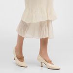 Bottega Veneta NIB Spike Chain Crinkled Leather Pumps in Sea Salt Size 36.5 Photo 1