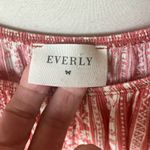 Everly Women's Coral Floral Peasant Bohemian Top Photo 3