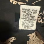 Josephine Chaus  Black and Cream Floral Top size 6 Photo 4