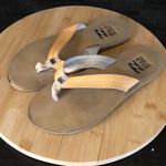 Billabong  foam sole‎ sandals leather thong Photo 1