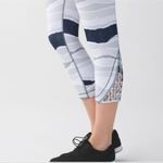 Lululemon True Self Crop Leggings – Size 4 – Bleacher Stripe White Black Photo 3