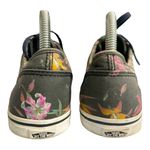 Vans  Floral Print Lace Up Sneakers Women’s Size 8 Off The Wall Photo 3