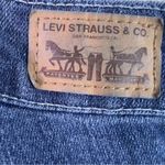 Levi's Levi Strauss Size 22 Bermuda Shorts Blue Denim Back Buttoned Pockets Belt Loops Photo 3