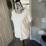 East 5th Size Medium, Short Sleeve Stretchy Top Photo 3