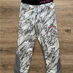 Nike Pro Grey Patterned Cropped Biker Athletic Gym Leggings Photo 5