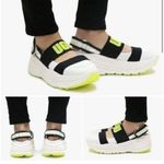 UGG  Slingback Runner Sneaker Sandal White Black & Yellow Size 6 Photo 1