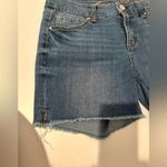 Seven7 Denim Weekend Short Frayed Medium Wash Jean Shorts Size 4 Photo 3