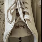 Coach NWOB Women’s Clip Low Top Leather Sneaker in Chalk/Khaki. Size 9.5B Photo 8