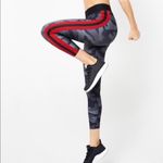 Ultracor Nwot Camo collegiate leggings size small Photo 2