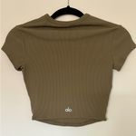 Alo Yoga  Green Cap Sleeve Ribbed Crop Top Dark Cactus Photo 4