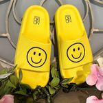No Boundaries Smiley Face Comfy Yellow Slides Womens 8 Beach Shower Shoes Sandals Photo 0