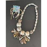 Chunky Metallic Statement Necklace & Gold Photo 1