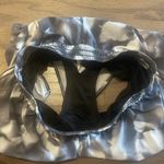 Lululemon Seek the Heat Low Rise Short - Size 4 Photo 3