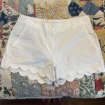 Vineyard Vines  White Shorts  Photo 0