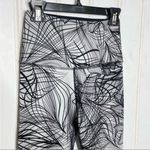 Beyond Yoga Flip It and Reverse It Printed Leggings Sz S Photo 5