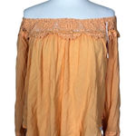 Hint of Mint  off the shoulder‎ top Photo 0