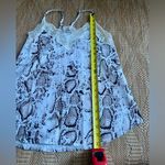 Boutique Women's Scalloped Lace Snake Print V Photo 2