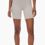 Aritzia Aritiza Golden LIFE New Cheeky Hi-Rise 7" Short Photo 1