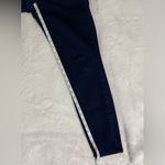 Vineyard Vines High Rise Women’s Size 8 Dark wash jeans. Photo 6