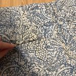 Ann Taylor Women’s Blue and White Floral Shorts Size 6 Pockets on the back ble Photo 5