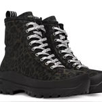 P448 . Denise platform leopard lace up boots Photo 0