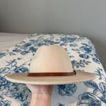 Cream Hat Brown Photo 1