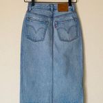 Levi's High Rise Midi Skirt Photo 4