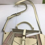 un brand ladies hand bag M Tan Size M Photo 13